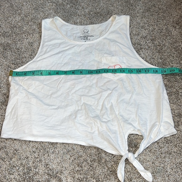 Ivory Ella Graphic Knoted Front Tank Size Large - Picture 5 of 5
